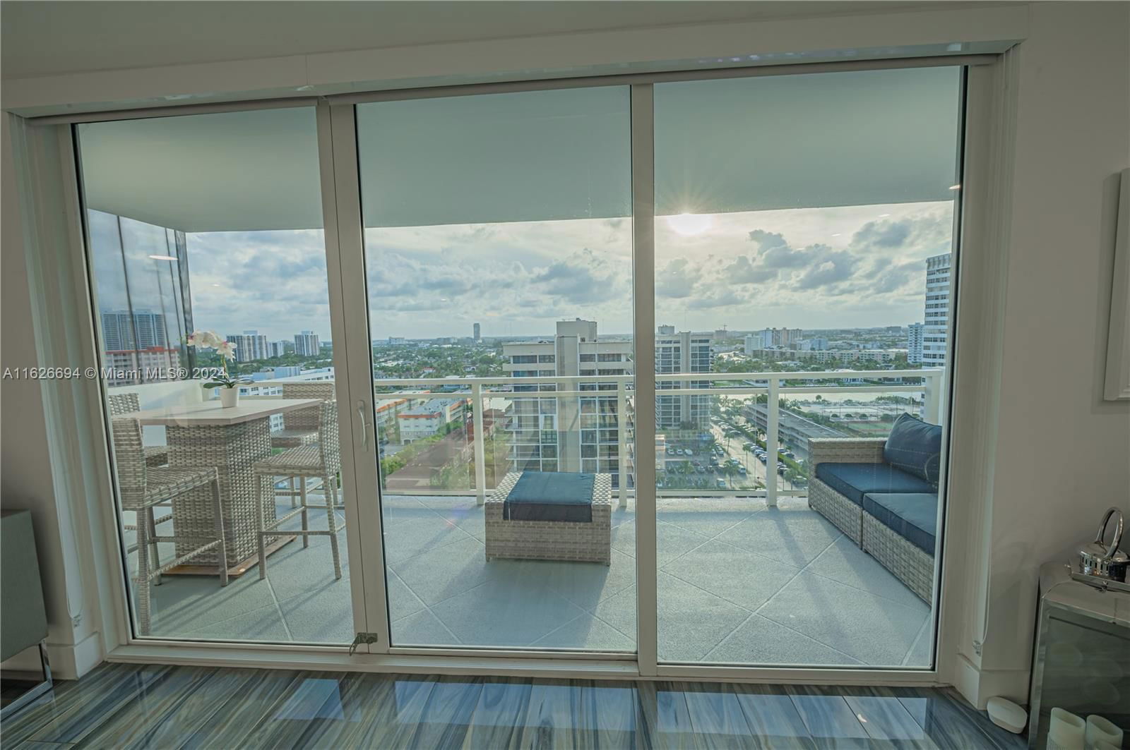 Real estate property located at 2030 Ocean Dr #1606, Broward, Parker Plaza Condo Estate, Hallandale Beach, FL
