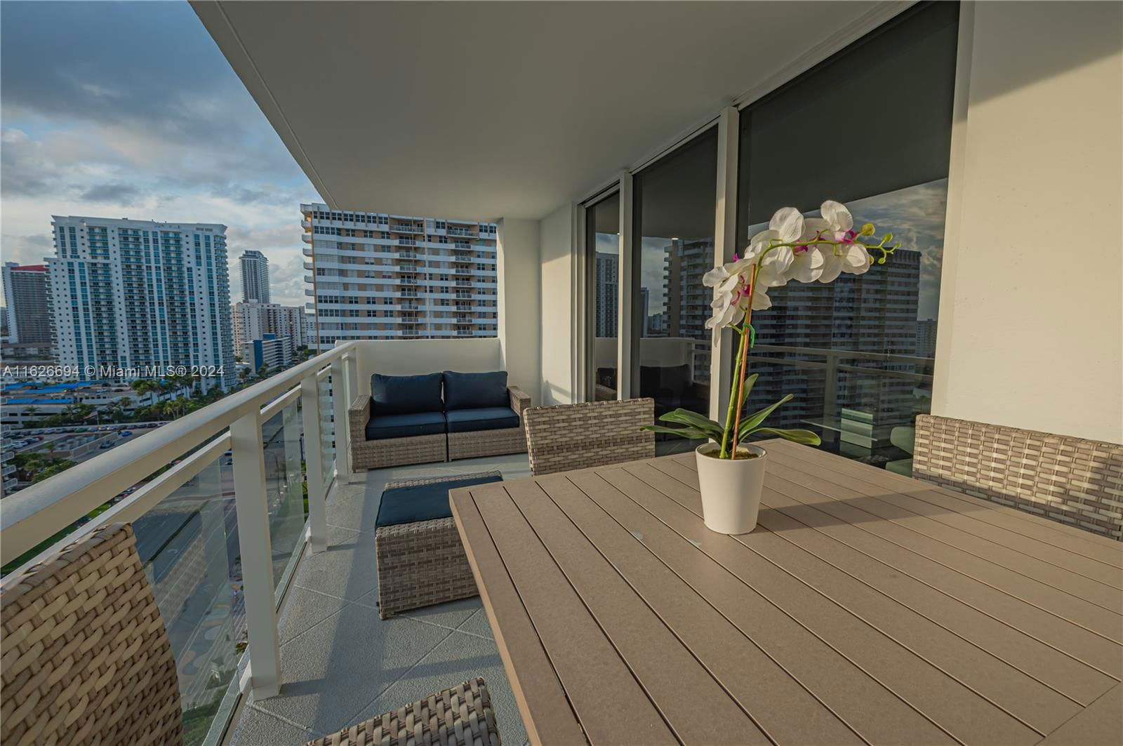 Real estate property located at 2030 Ocean Dr #1606, Broward, Parker Plaza Condo Estate, Hallandale Beach, FL