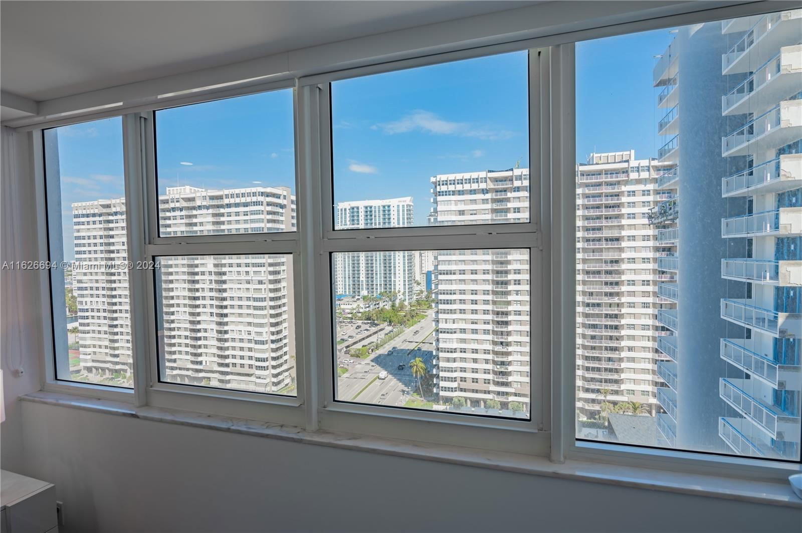 Real estate property located at 2030 Ocean Dr #1606, Broward, Parker Plaza Condo Estate, Hallandale Beach, FL