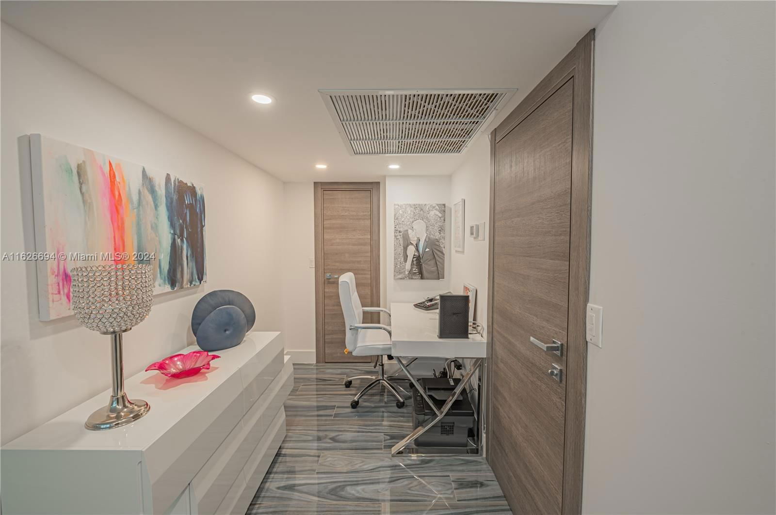 Real estate property located at 2030 Ocean Dr #1606, Broward, Parker Plaza Condo Estate, Hallandale Beach, FL