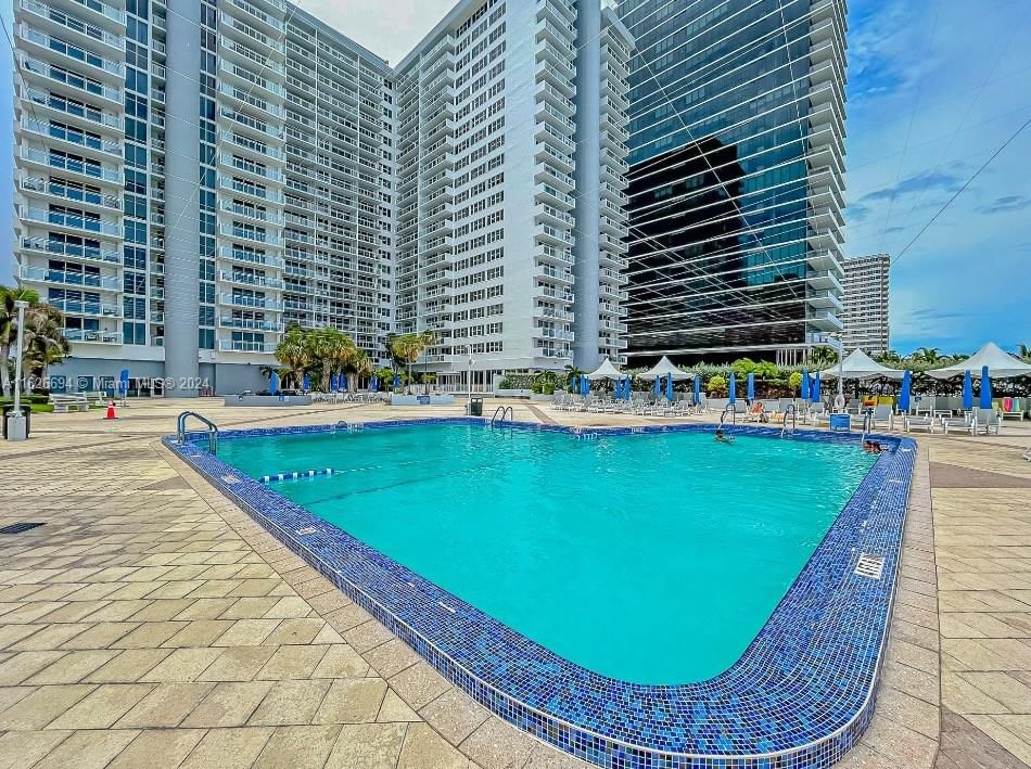 Real estate property located at 2030 Ocean Dr #1606, Broward, Parker Plaza Condo Estate, Hallandale Beach, FL