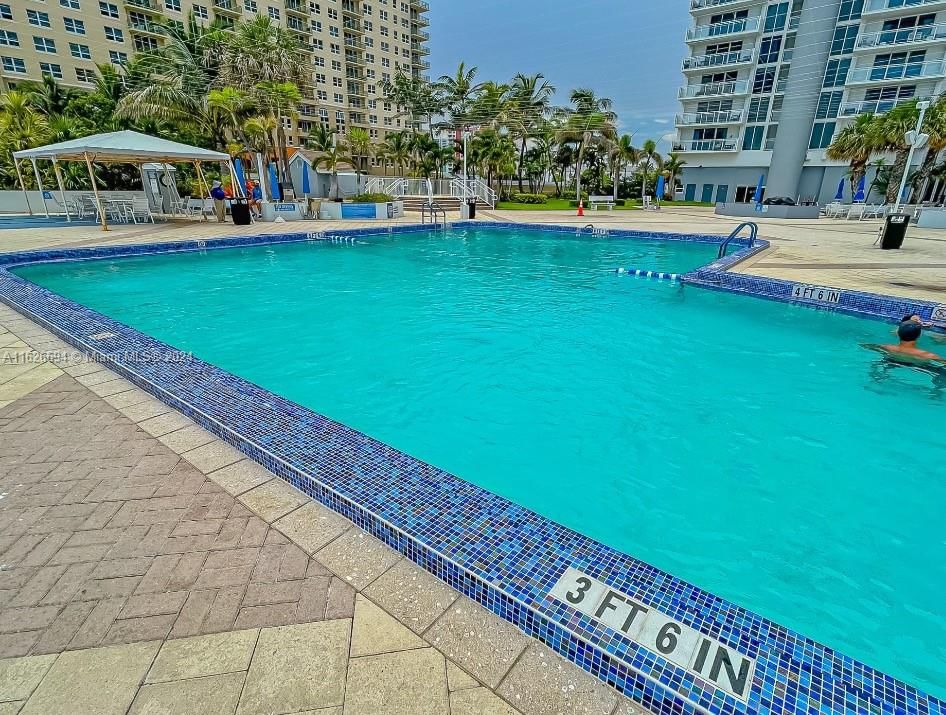 Real estate property located at 2030 Ocean Dr #1606, Broward, Parker Plaza Condo Estate, Hallandale Beach, FL