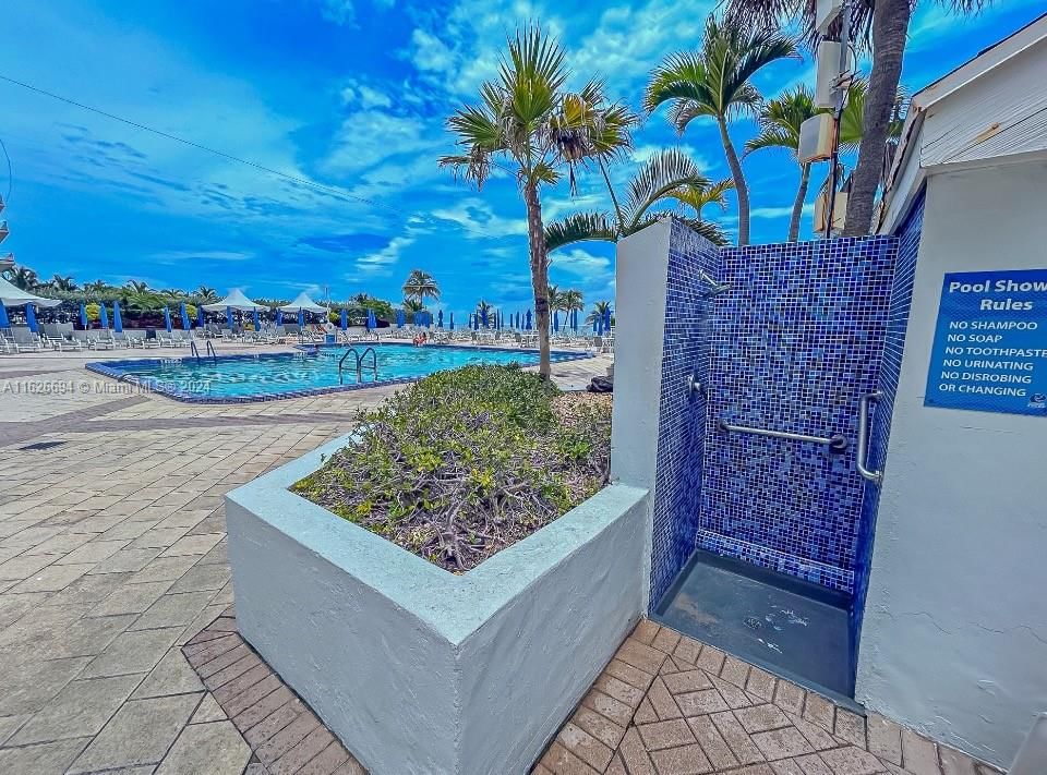 Real estate property located at 2030 Ocean Dr #1606, Broward, Parker Plaza Condo Estate, Hallandale Beach, FL