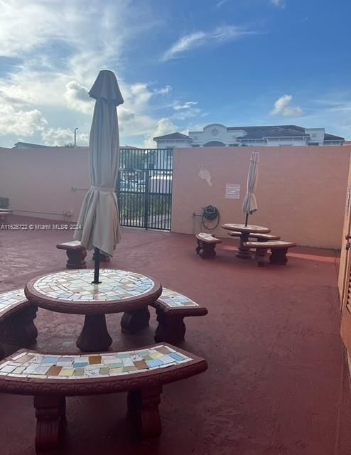 Real estate property located at 1800 54 st #406, Miami-dade, Westland Condo, Hialeah, FL