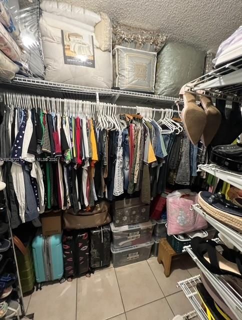 Real estate property located at 1800 54 st #406, Miami-dade, Westland Condo, Hialeah, FL