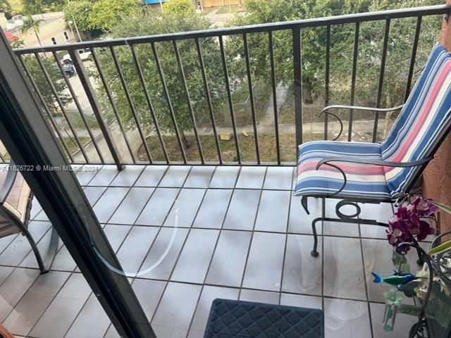 Real estate property located at 1800 54 st #406, Miami-dade, Westland Condo, Hialeah, FL