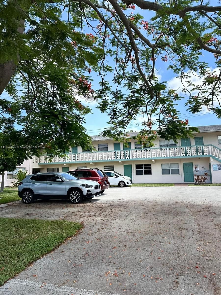 Real estate property located at 290 40th St #14, Broward, NORTHEAST HEIGHTS CONDO P, Oakland Park, FL