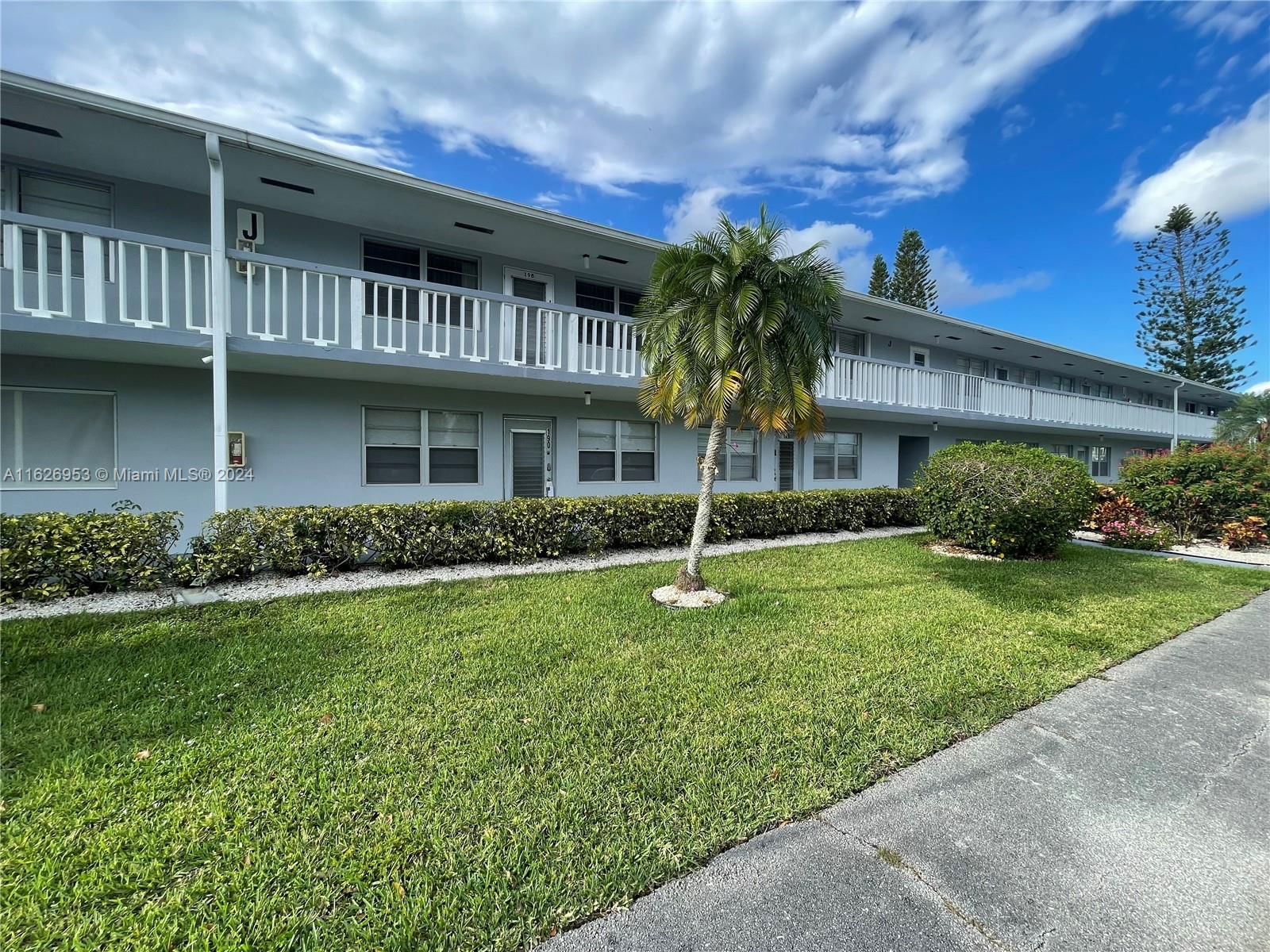 Real estate property located at 197 Somerset J #197, Palm Beach County, SOMERSET CONDOS, West Palm Beach, FL