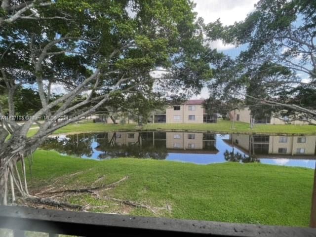 Real estate property located at 239 Lakeview Dr #202, Broward County, RACQUET CLUB APARTMENTS A, Weston, FL