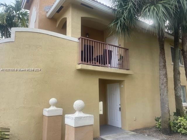 Real estate property located at 650 78th Ter #104, Broward County, COVE AT FRENCH VILLAS, Pembroke Pines, FL