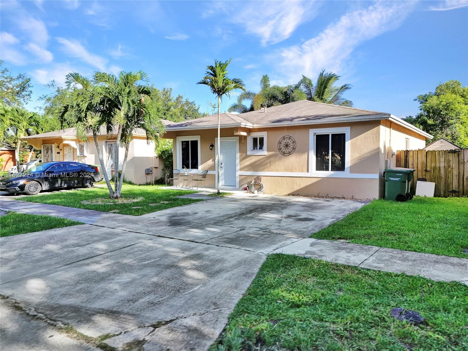 Real estate property located at 1614 3rd St, Miami-Dade, KINGS PLACE, Homestead, FL