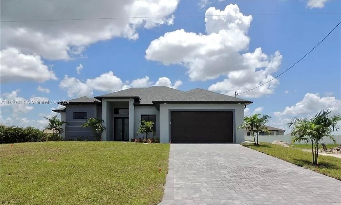 Real estate property located at 2011 10 PL, Lee, n/a, Cape Coral, FL