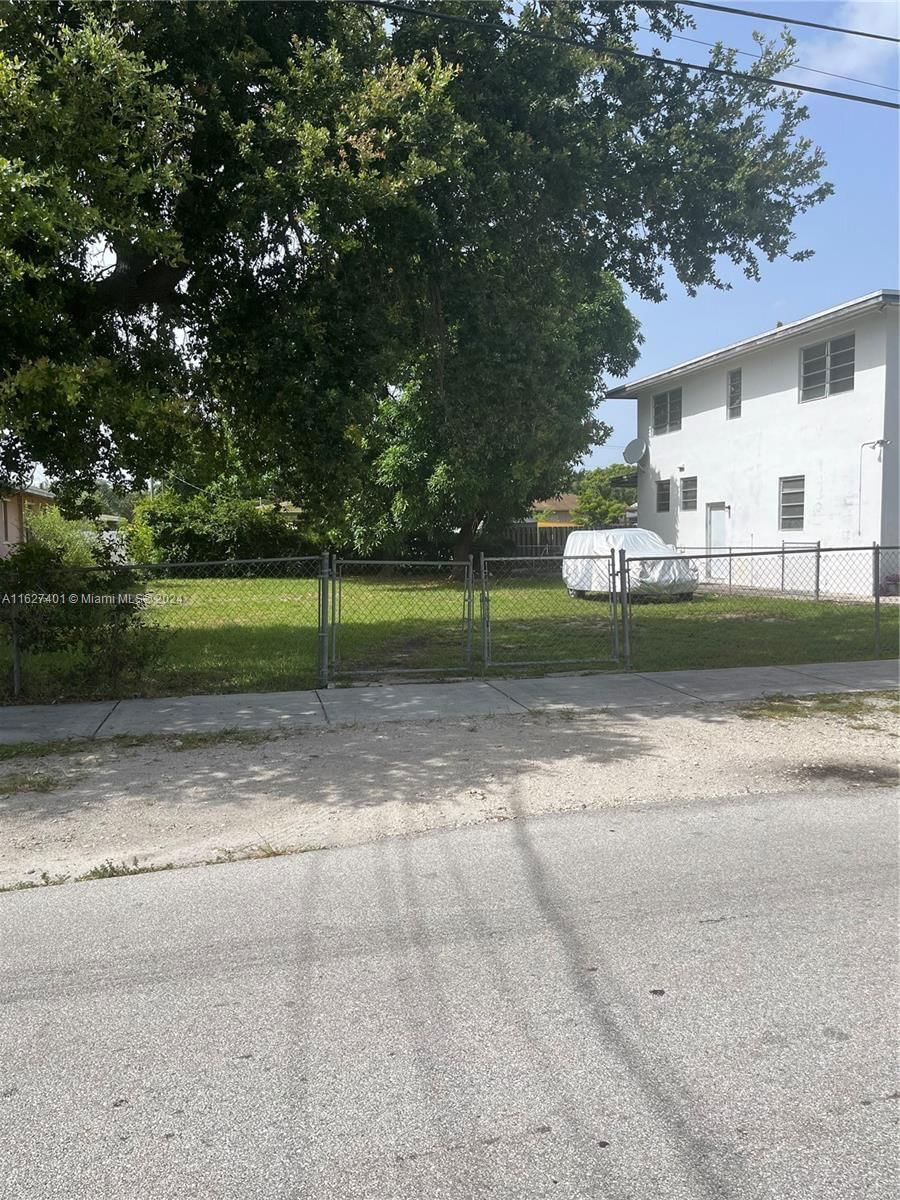 Real estate property located at 1985 152nd St, Miami-Dade County, 1ST ADDN TO MAGNOLIA SUB, Miami Gardens, FL
