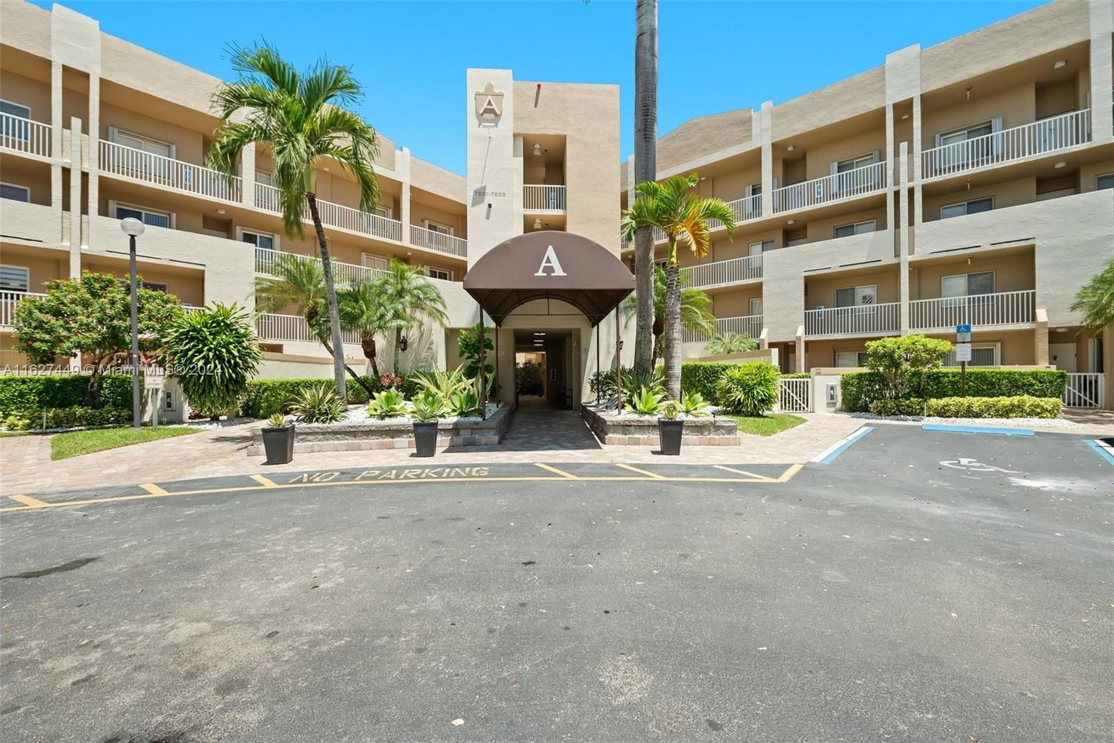 Real estate property located at 7901 Granville Dr #412, Broward, GRANVILLE CONDOMINIUM, Tamarac, FL