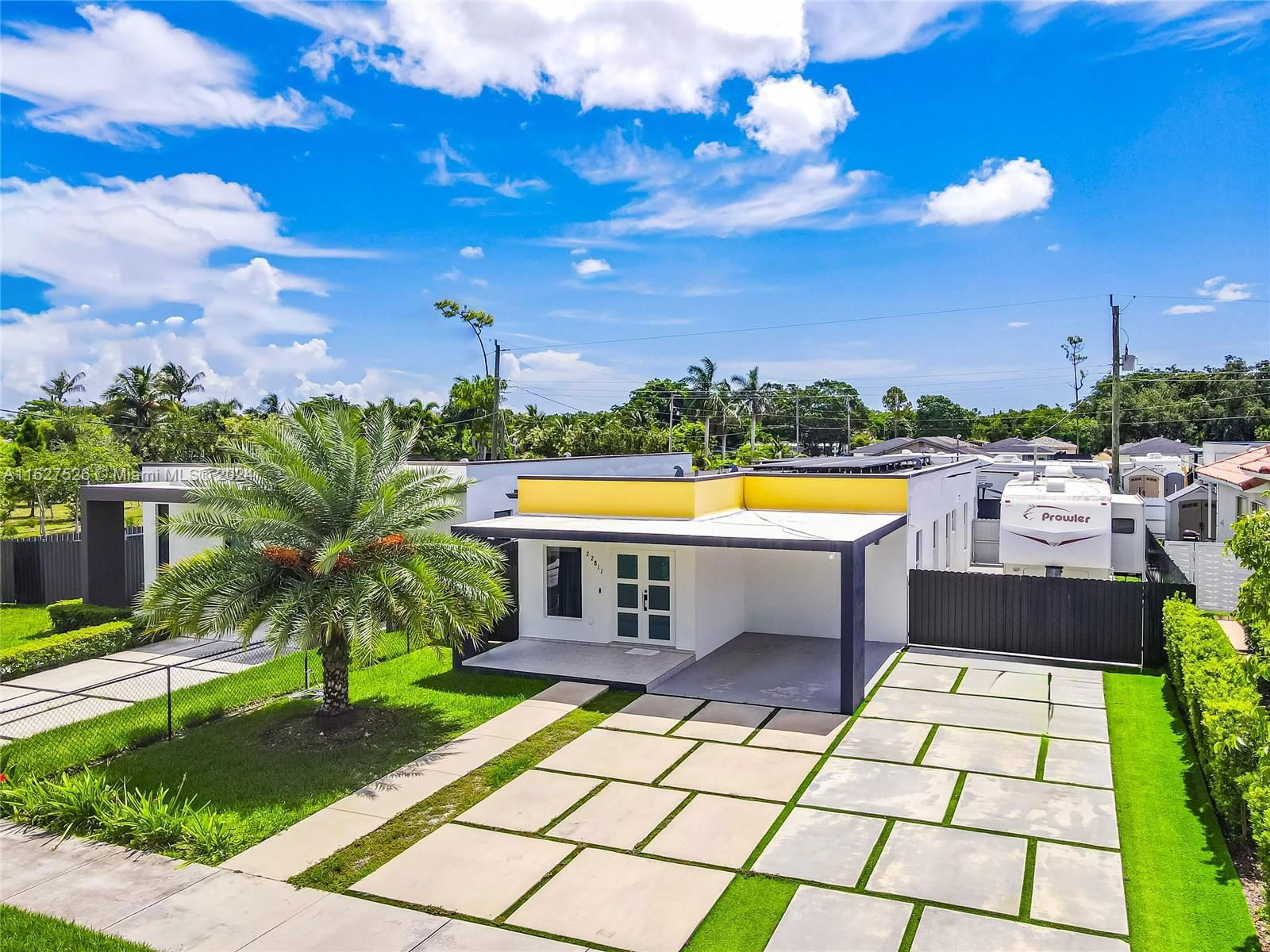 Real estate property located at 22811 123rd Ave, Miami-Dade County, SILVER PALM PARK, Miami, FL
