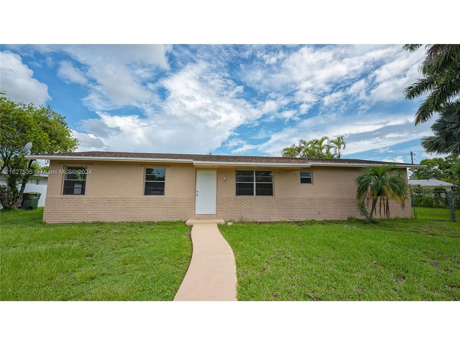 Real estate property located at 1755 Mowry Ct, Miami-Dade County, AVOCADO VILLAS, Homestead, FL