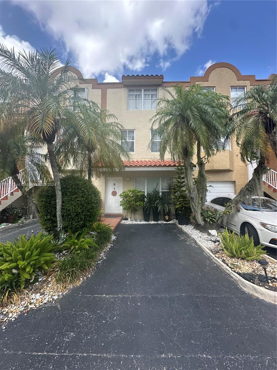 Real estate property located at 390 86th Ct #806, Miami-Dade County, THE RIVIERA AT CORAL LAKE, Miami, FL