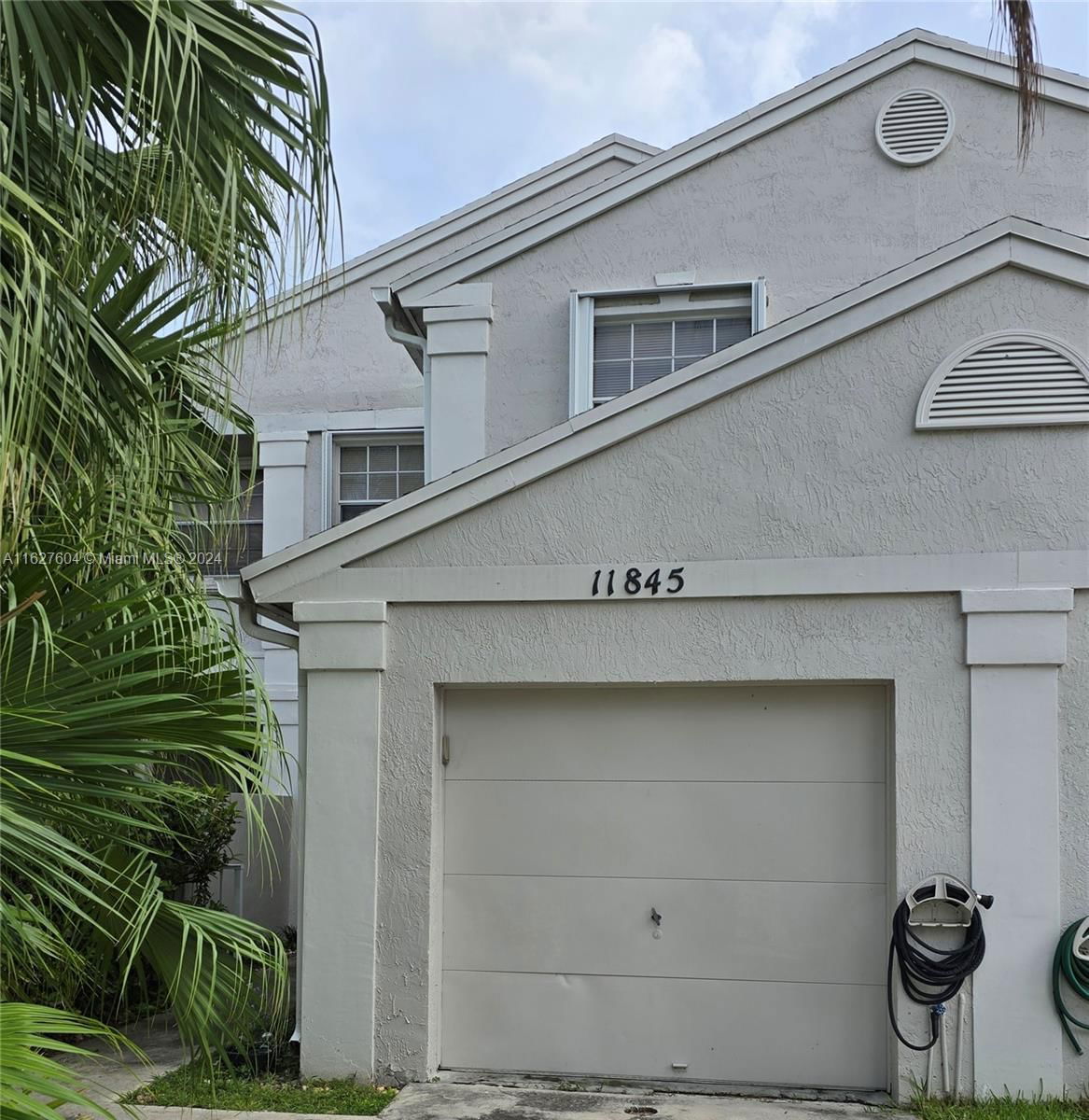 Real estate property located at 11845 99th St #11845, Miami-Dade County, AMARETTO 1ST ADDN, Miami, FL