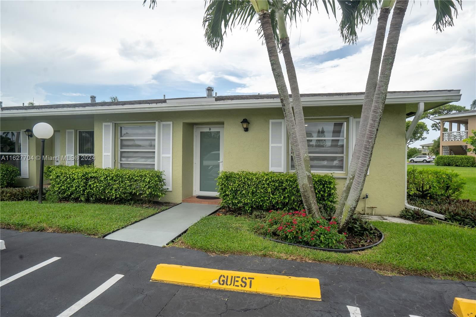 Real estate property located at 2400 Malayan Dr #94-D, Palm Beach, PINES OF DELRAY CONDO, Delray Beach, FL