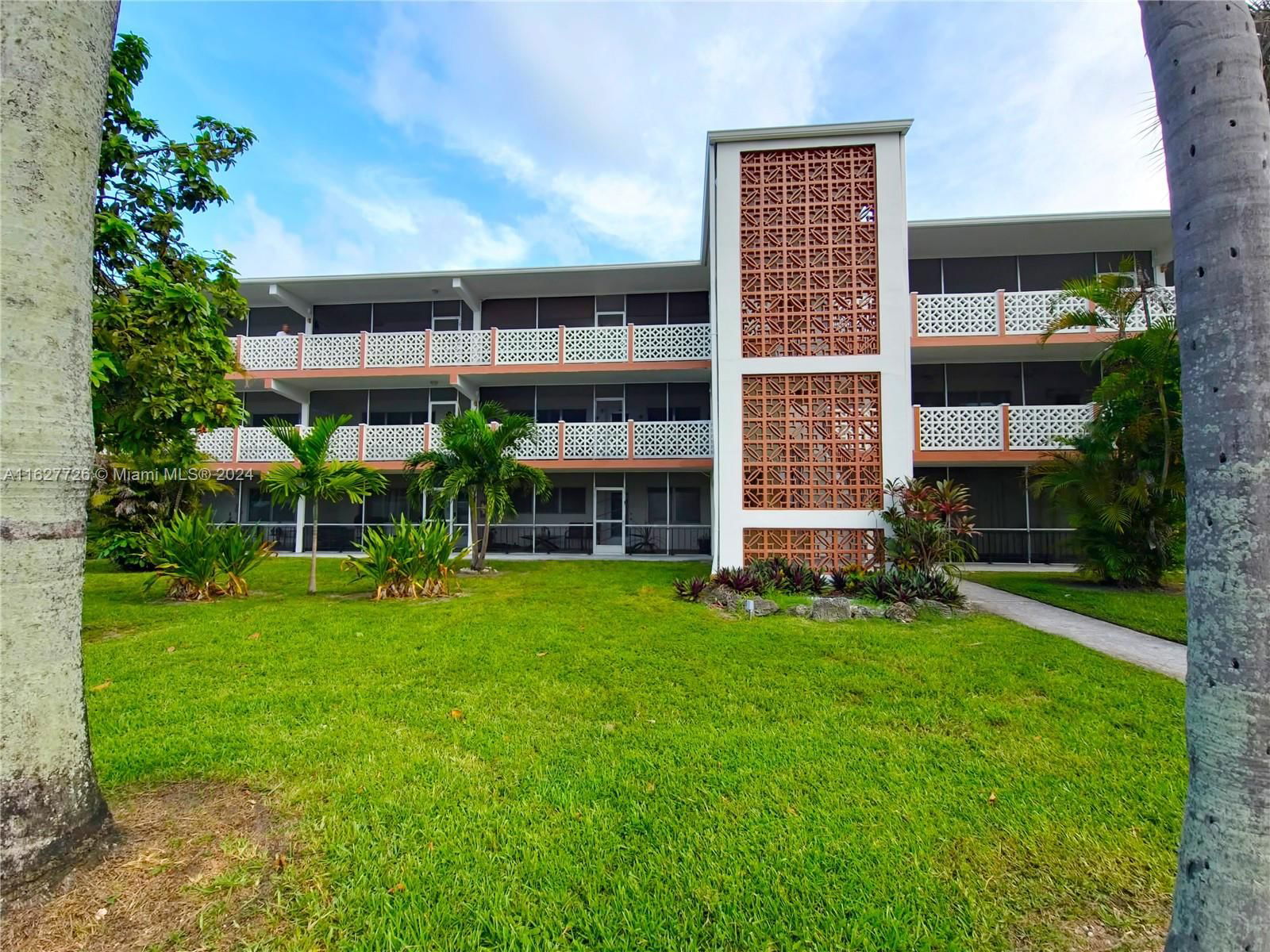 Real estate property located at 1430 170th St #318, Miami-Dade, FLORIDIAN ARMS CONDO, North Miami Beach, FL