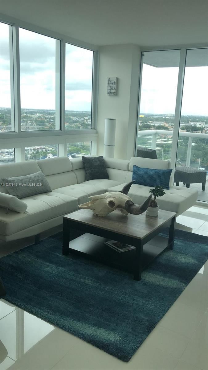 Real estate property located at 1861 S River Dr #2305, Miami-Dade, TERRAZAS RIVERPARK VILLAG, Miami, FL