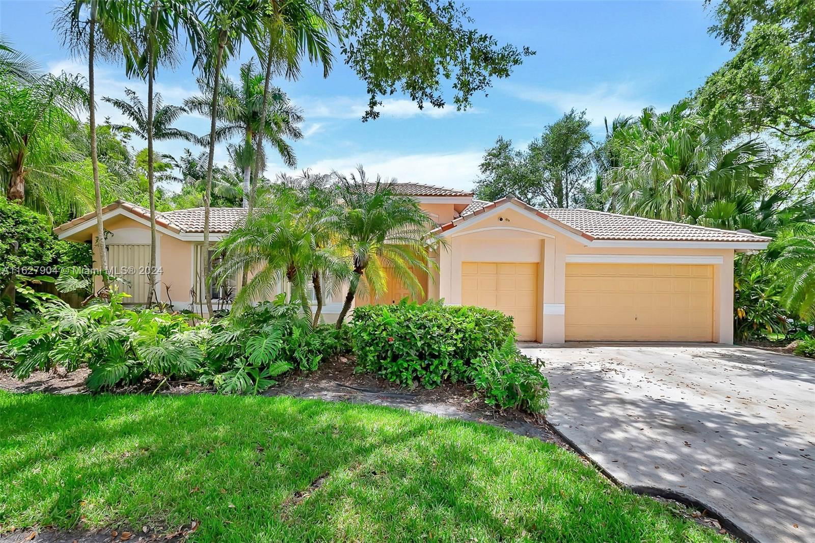 Real estate property located at 7984 187th St, Miami-Dade County, CUTLER COUNTRY GROVES 1ST, Cutler Bay, FL