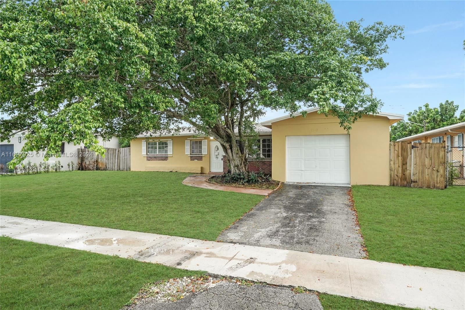 Real estate property located at 7710 6th Ct, Broward County, BOULEVARD HEIGHTS SEC 11, Pembroke Pines, FL