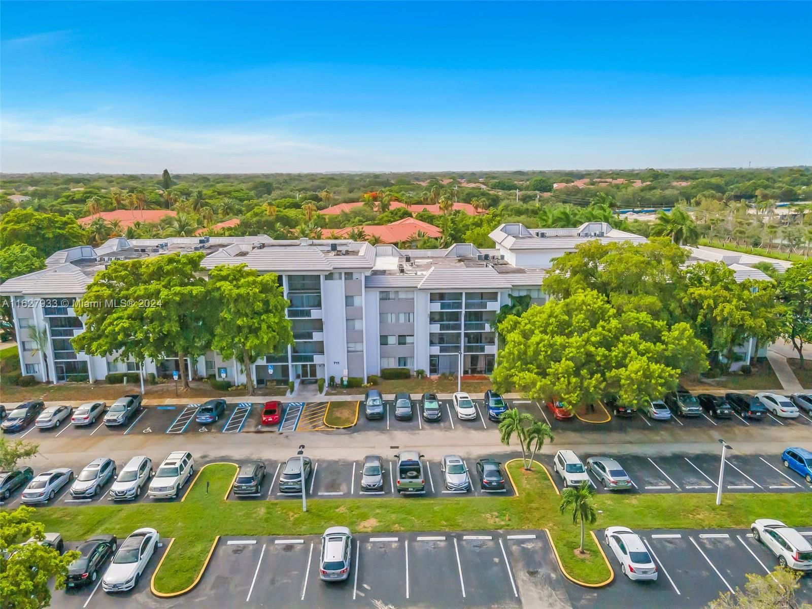 Real estate property located at 711 Pine Island Rd #214, Broward County, BELASERA AT PINE ISLAND C, Plantation, FL