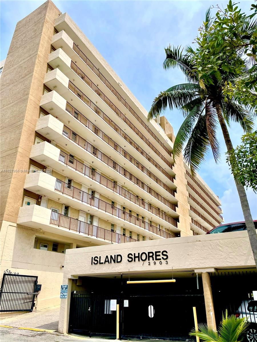 Real estate property located at 2903 Miami Beach Blvd #302, Miami-Dade County, ISLAND SHORES CONDO, North Miami Beach, FL