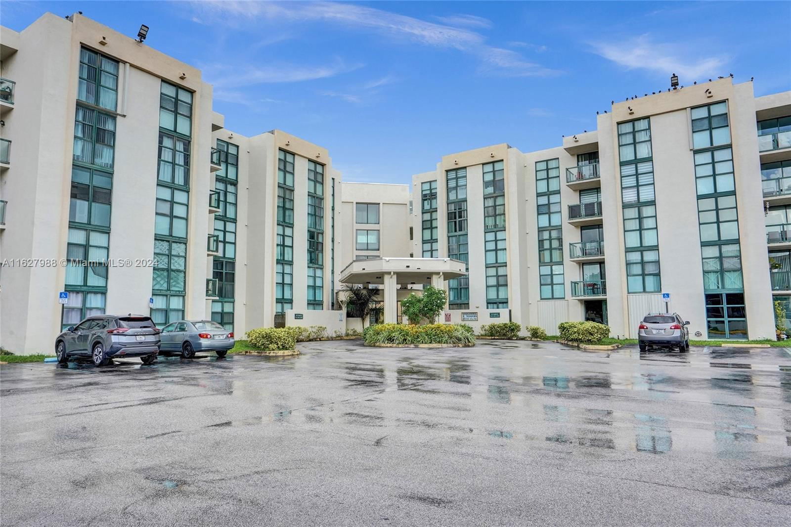 Real estate property located at 2055 122nd Ave #231, Miami-Dade, INTERNATIONAL TOWERS COND, Miami, FL