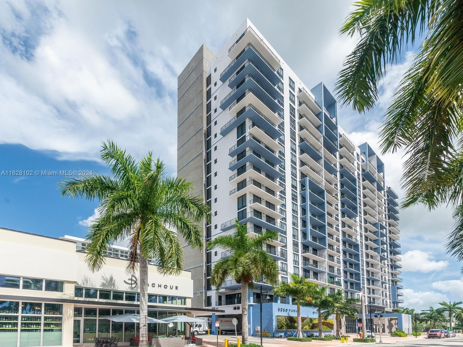 Real estate property located at 5350 84th Ave #718, Miami-Dade, 5350 PARK CONDO, Doral, FL