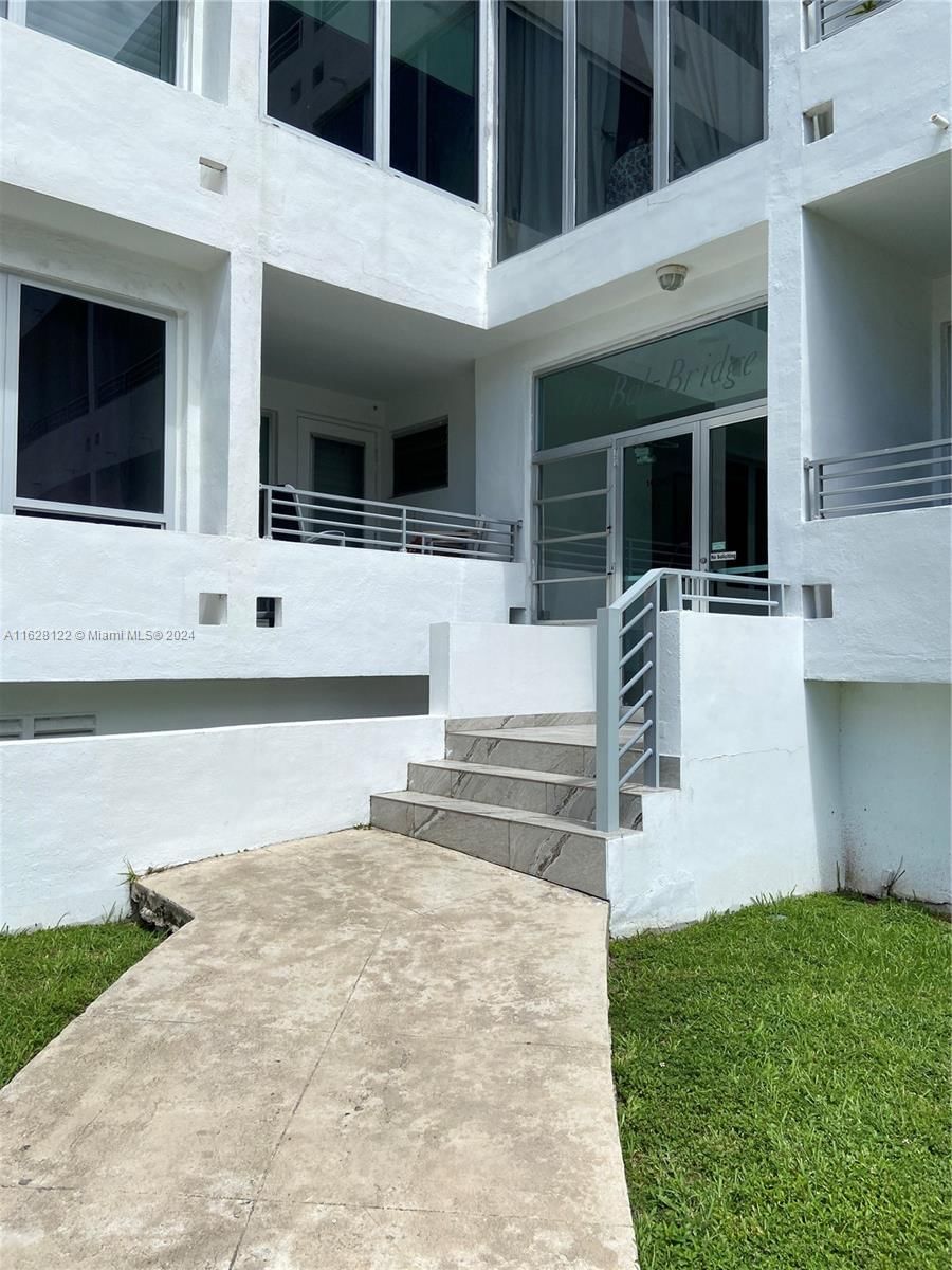 Real estate property located at 10240 Collins Ave #305, Miami-Dade, BAL-BRIDGE NORTH CONDO, Bal Harbour, FL