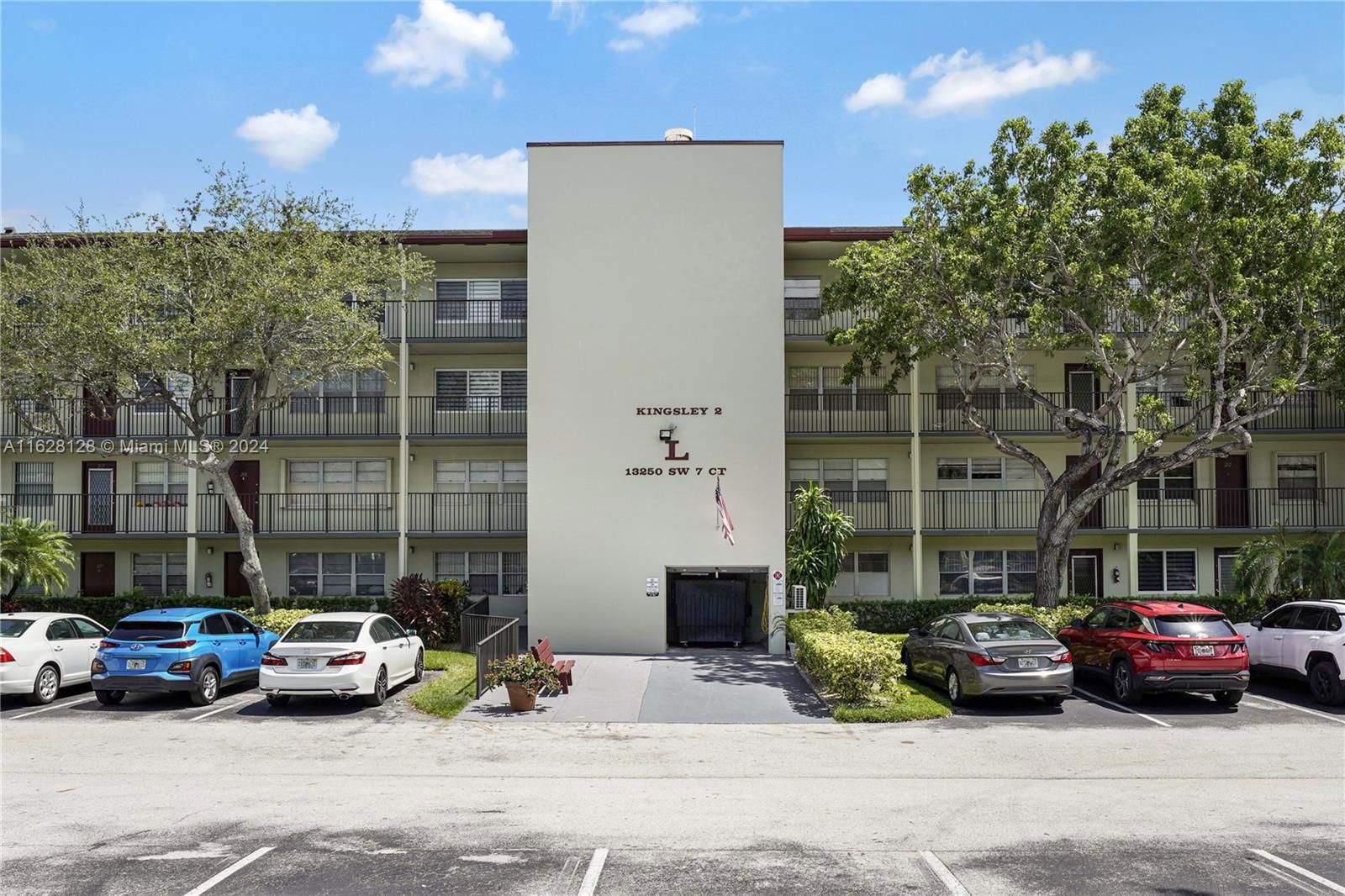 Real estate property located at 13250 7th Ct #110L, Broward County, KINGSLEY AT CENTURY VILLA, Pembroke Pines, FL