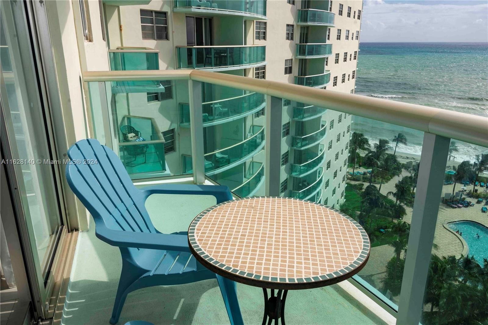 Real estate property located at 3801 Ocean Dr #11M, Broward County, TIDES ON HOLLYWOOD BEACH, Hollywood, FL