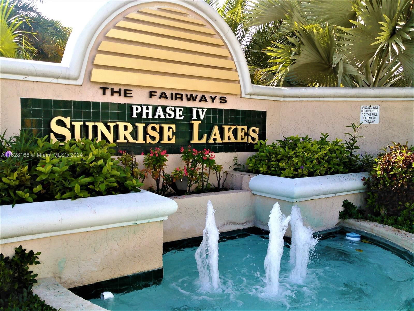 Real estate property located at 10456 24th Pl #405, Broward County, SUNRISE LAKES 210 CONDO, Sunrise, FL