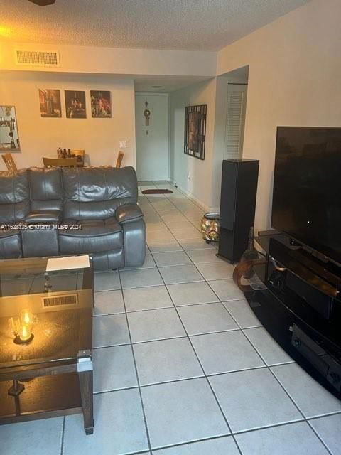 Real estate property located at 8415 107th Ave #270W, Miami-Dade County, KENDALL ACRES WEST CONDO, Miami, FL