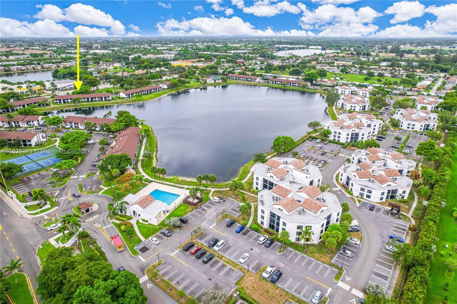 Real estate property located at 203 Lake Pointe Dr #105, Broward, LAKE POINTE CONDOMINIUM N, Oakland Park, FL