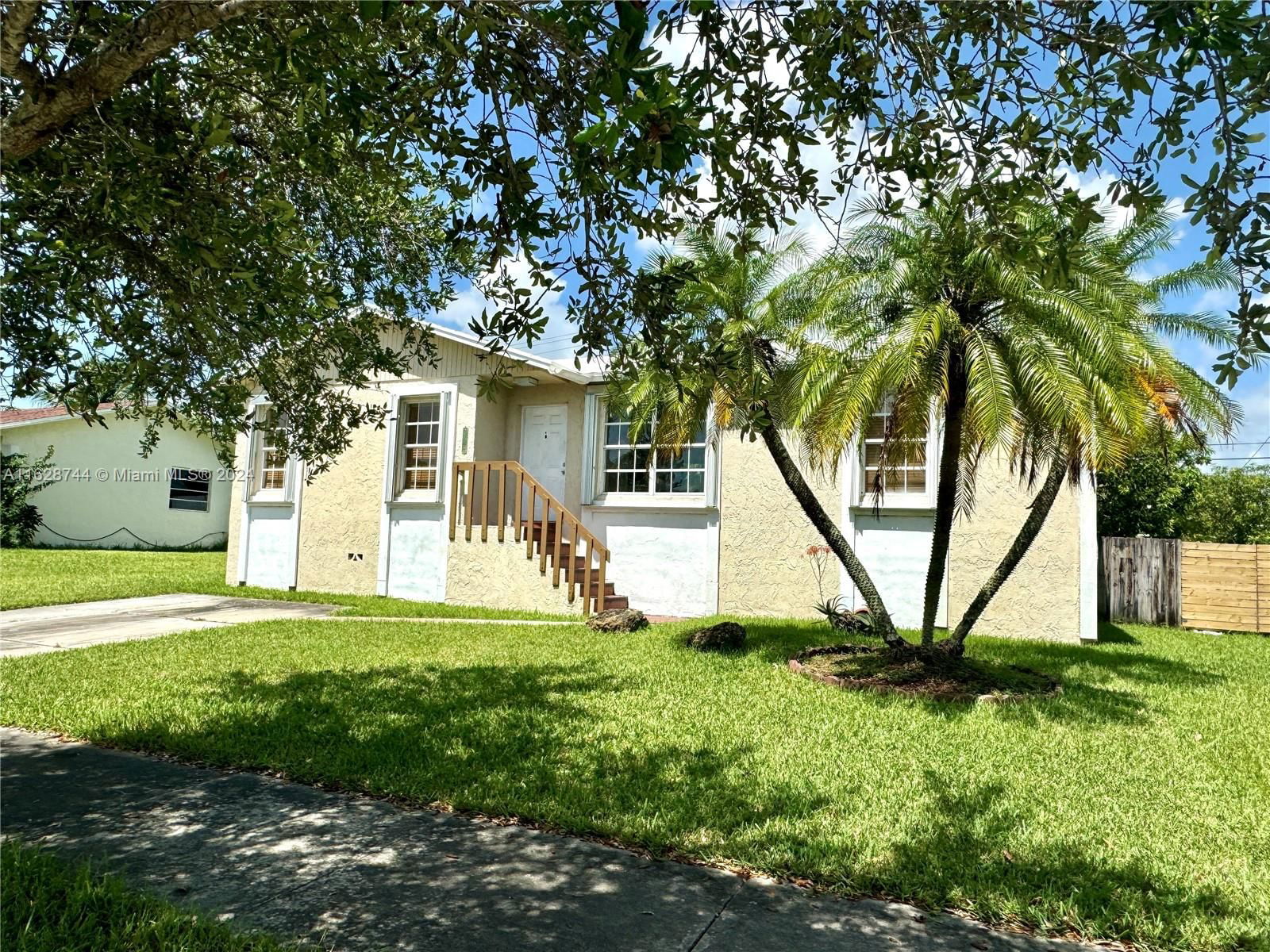 Real estate property located at 21032 97th Pl, Miami-Dade, AURORA PARK SUB, Cutler Bay, FL