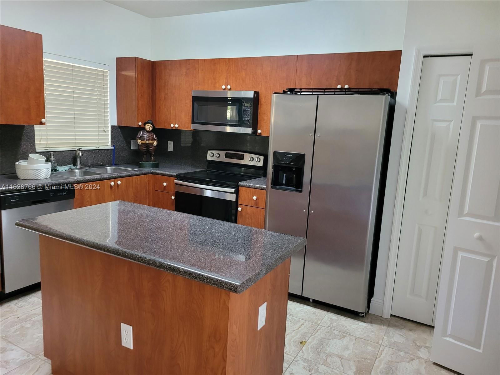 Real estate property located at 2905 15th Ter #0, Miami-Dade County, VENETIA GROVE, Homestead, FL