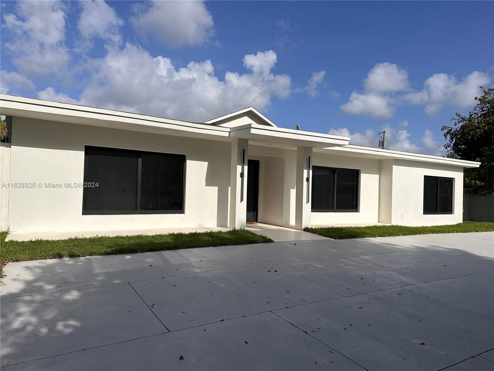 Real estate property located at 21220 20th Ct, Miami-Dade County, HIGHLAND LAKES SEC 3, Miami, FL