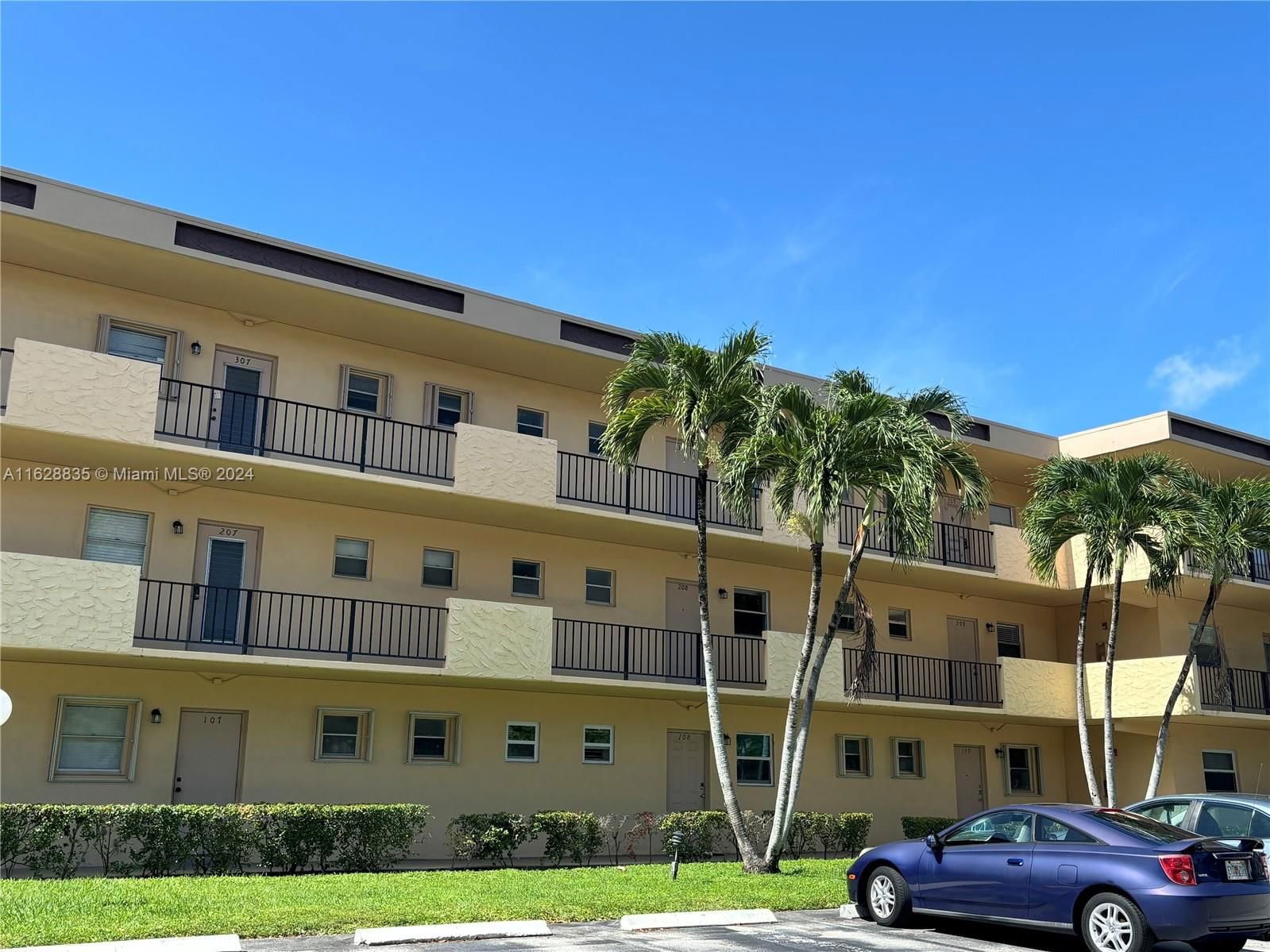 Real estate property located at 251 Berkley Rd #304, Broward County, ASHBURY HOUSE WEST, Hollywood, FL