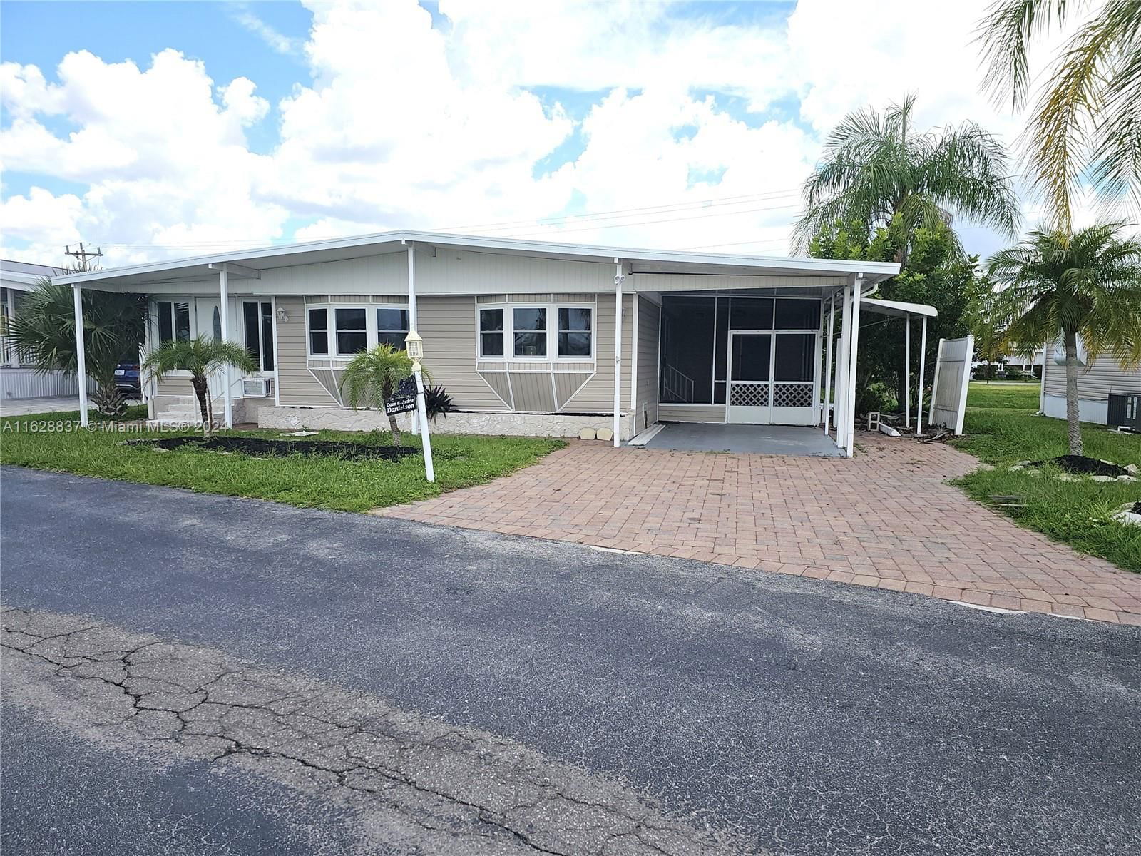 Real estate property located at 3172 Pluto Cir, Other Florida County, Tamiami Village, Other City - In The State Of Florida, FL