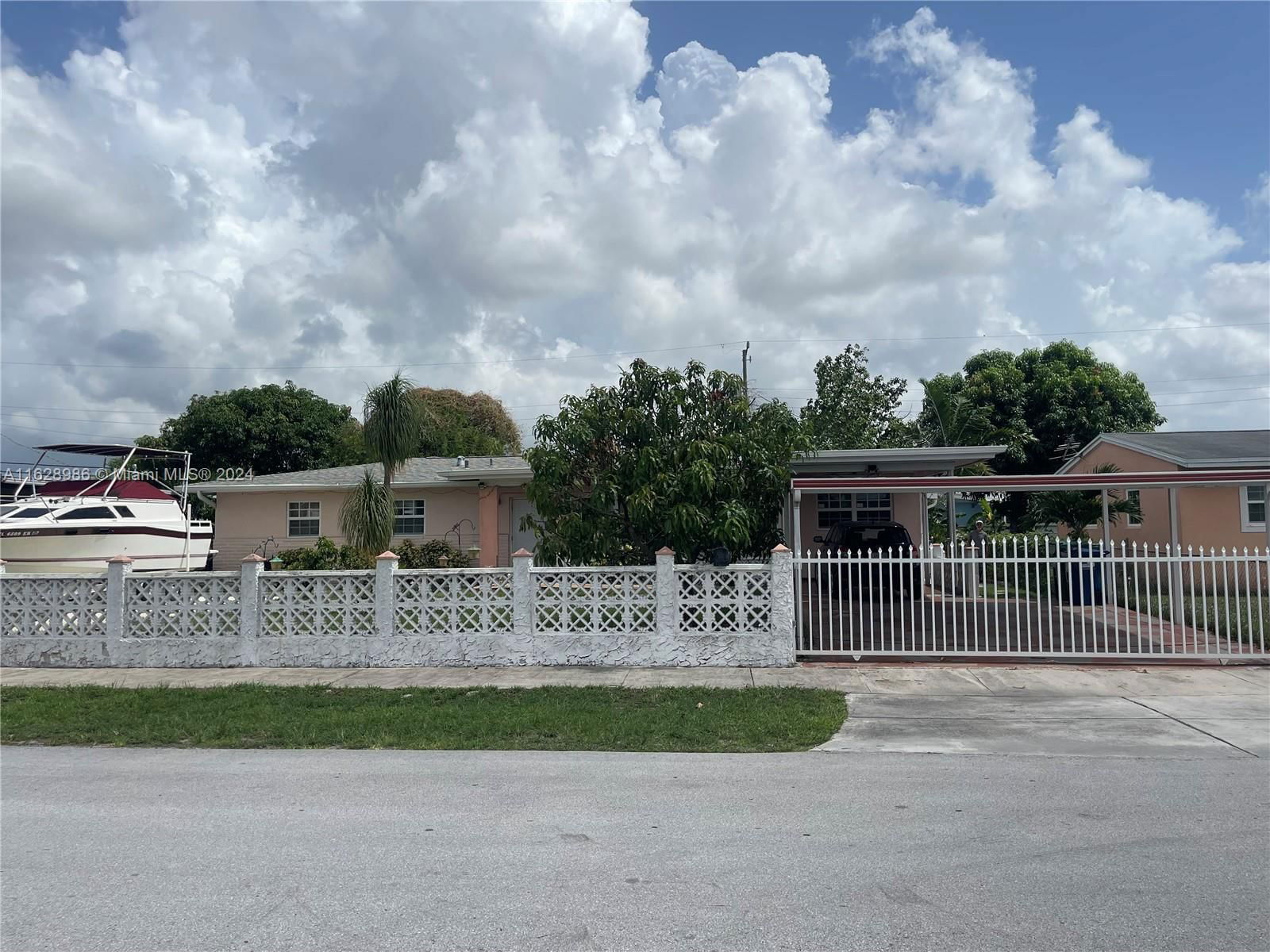 Real estate property located at 4480 176th St, Miami-Dade, CAROL CITY 1 ST ADDN, Miami Gardens, FL