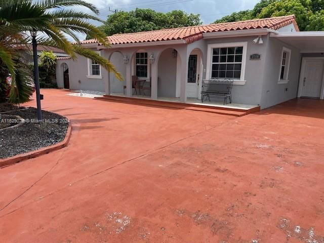 Real estate property located at 3760 8th Ct, Miami-Dade County, LINDEN GARDENS, Hialeah, FL
