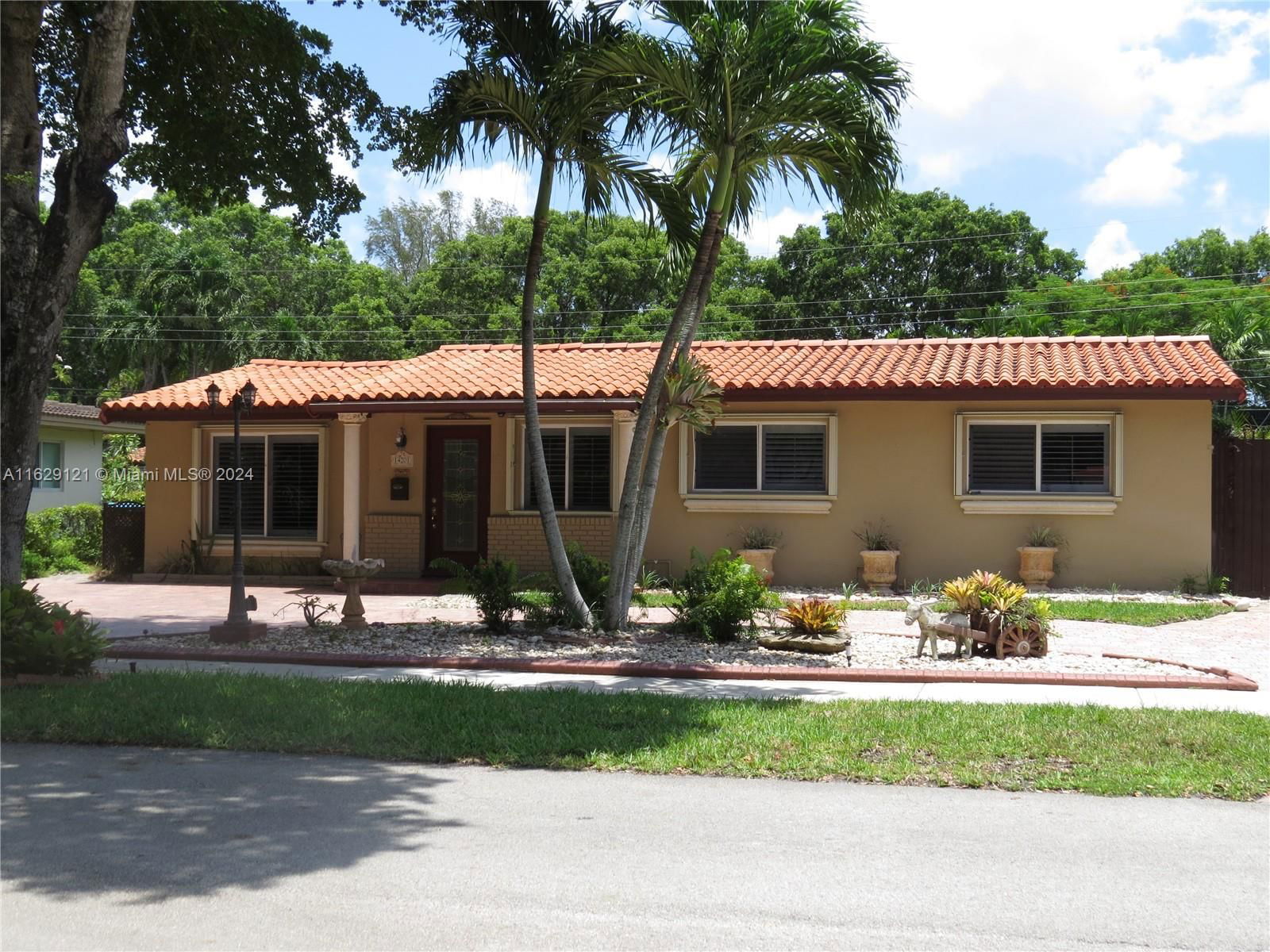 Real estate property located at 14201 Lake Saranac Ave, Miami-Dade, MIAMI LAKES SEC ONE, Miami Lakes, FL