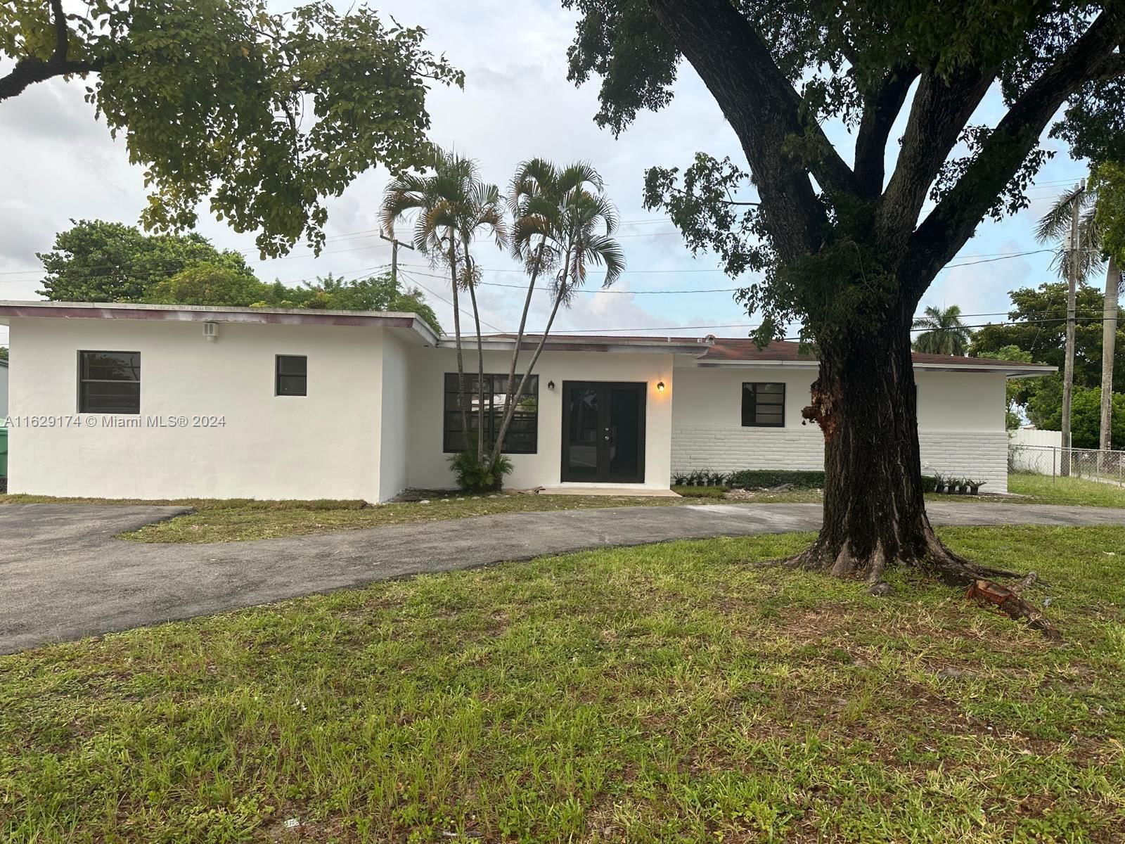 Real estate property located at 17321 47th Ave, Miami-Dade County, CAROL CITY 1 ST ADDN, Miami Gardens, FL