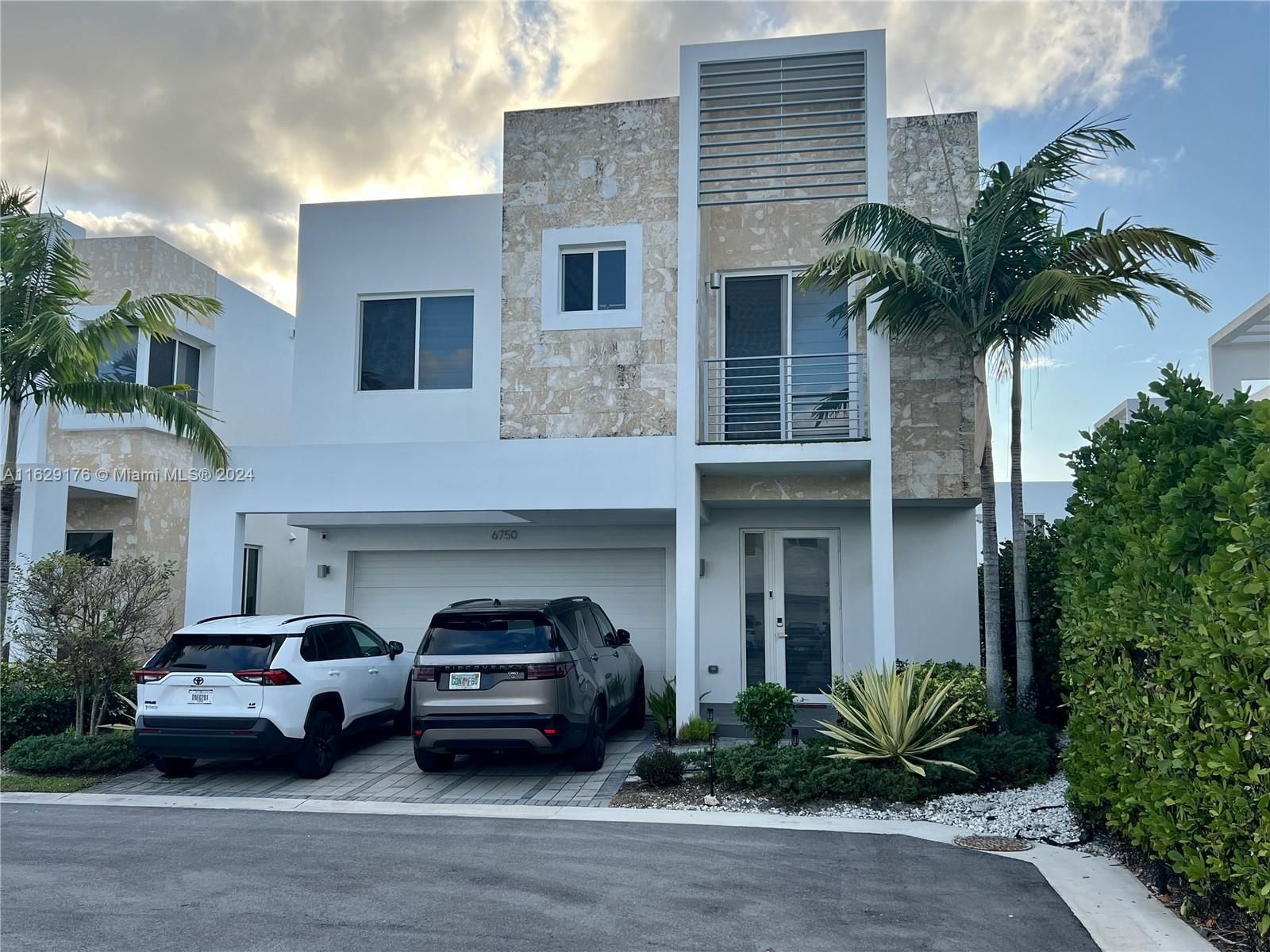 Real estate property located at , Miami-Dade County, DORAL PALMS SOUTH, Doral, FL