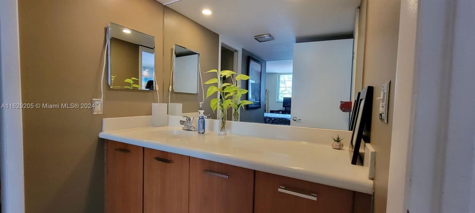 Real estate property located at 777 62nd St C300, Miami-dade, Nirvana Condo No Two Cond, Miami, FL
