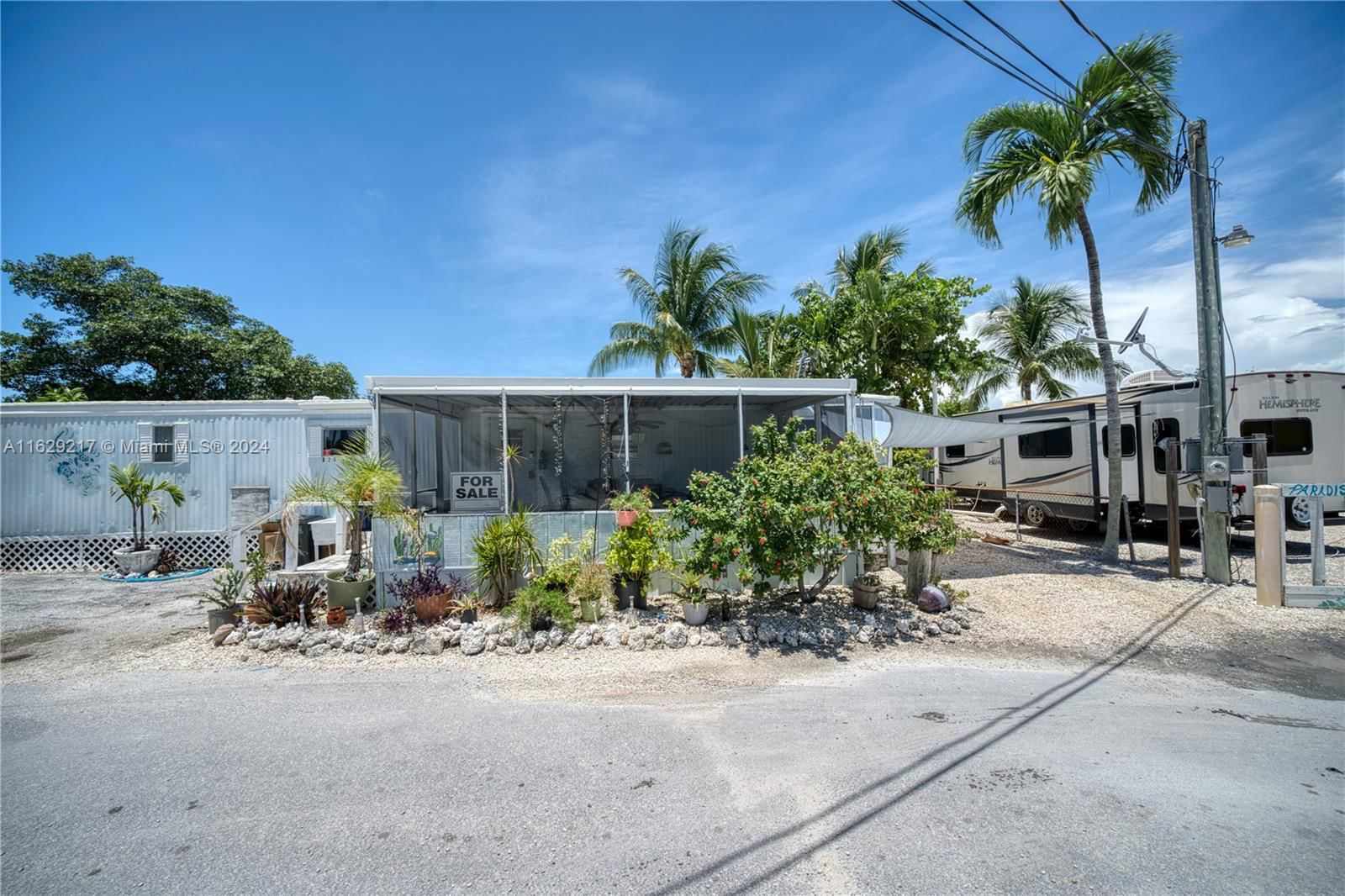 Real estate property located at 101600 Overseas Hwy Lot B20, Monroe, Largo Trailer Park, Key Largo, FL