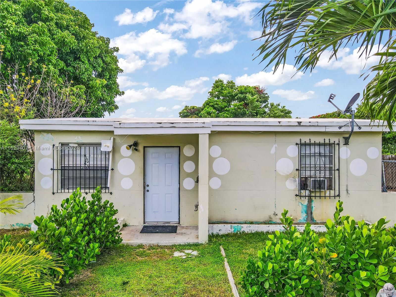 Real estate property located at 26700 137th Ct, Miami-Dade, SUNNY HAVEN, Homestead, FL